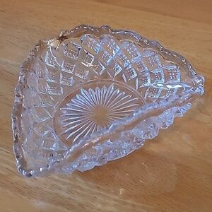 VINTAGE Early American Glass Triangular Diamond and Starburst Pattern